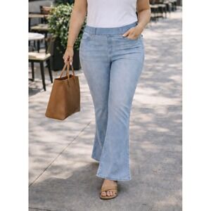 SPANX Womens Everyday Chic Effortless Flared Jeans Size M Classic Timeless